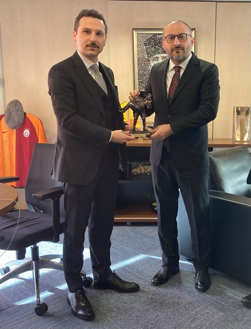Kaymakamımız Sayın Buğra KARADAĞ Ziraat Bankası Genel Müdür Yardımcısı Sayın Recep TÜRK' ü ziyaret etti.